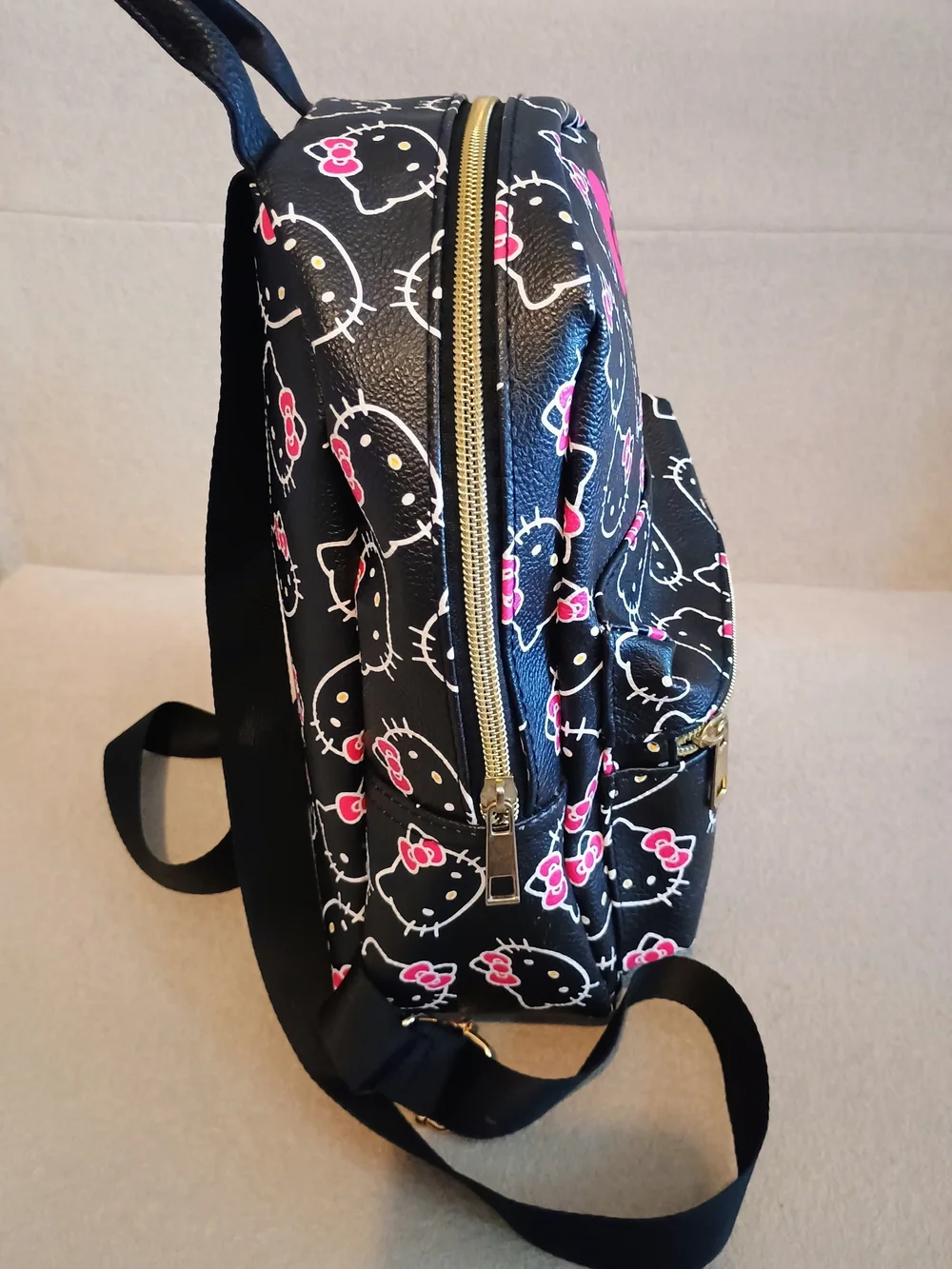 Hello Kitty Mini Backpack Faux Leather Zip Front Pocket 2023 AL049